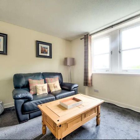 Charming 1 Bed Apartment With Castle View Edimburgo Esterno foto