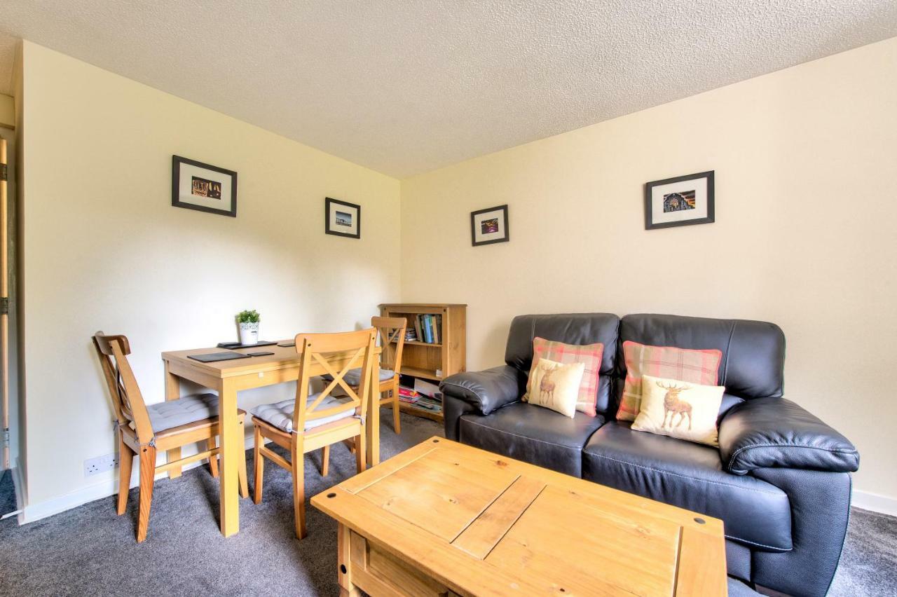 Charming 1 Bed Apartment With Castle View Edimburgo Esterno foto