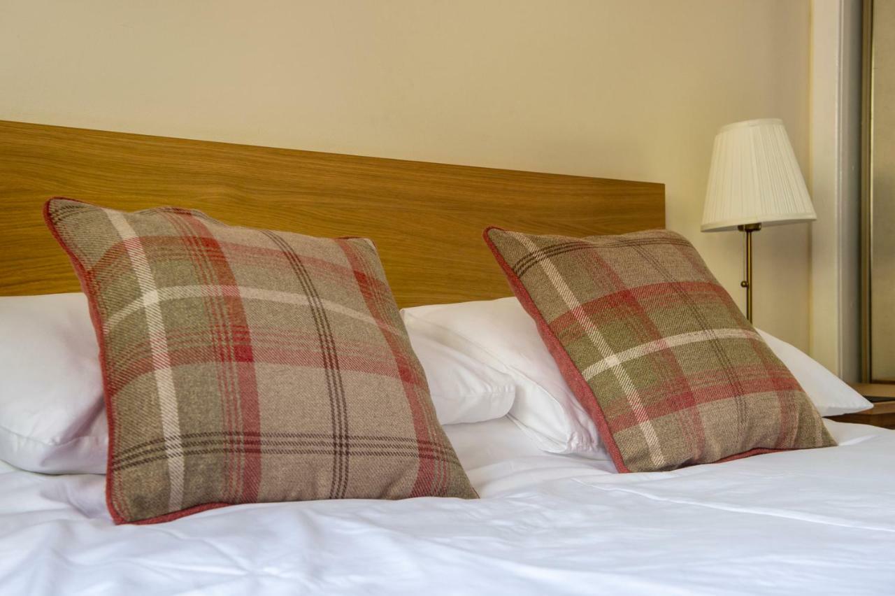 Charming 1 Bed Apartment With Castle View Edimburgo Esterno foto